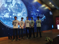 NASA’NIN DÜZENLEDİĞİ SPACE APPS HACKATHON’DA EVRENSEL KOLEJ’DEN BÜYÜK BAŞARI