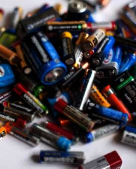 EVRENSEL KOLEJDE ATIK PİL TOPLAMA YARIŞMASI DEVAM EDİYOR