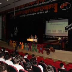 Evrensel Kolej