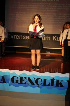 Evrensel Kolej