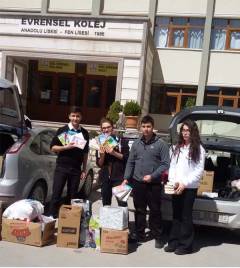 Evrensel Kolej