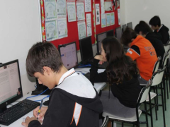 Evrensel Kolej