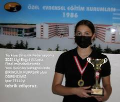 Evrensel Kolej