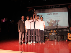 Evrensel Kolej