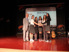 Evrensel Kolej