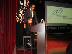 Evrensel Kolej