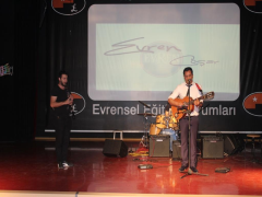 Evrensel Kolej