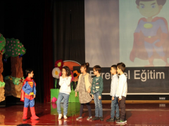 Evrensel Kolej