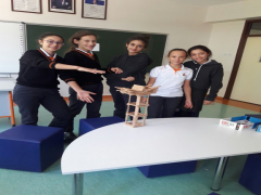 Evrensel Kolej