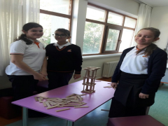 Evrensel Kolej