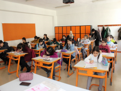 Evrensel Kolej