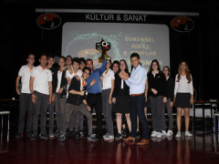 Evrensel Kolej