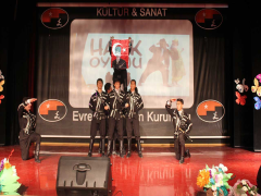 Evrensel Kolej