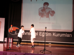 Evrensel Kolej