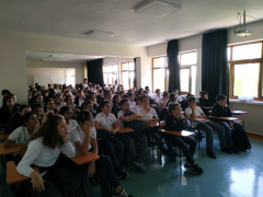 Evrensel Kolej