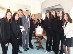 Evrensel Kolej
