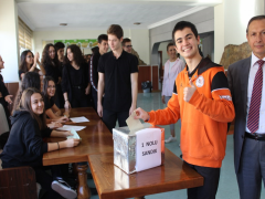 Evrensel Kolej